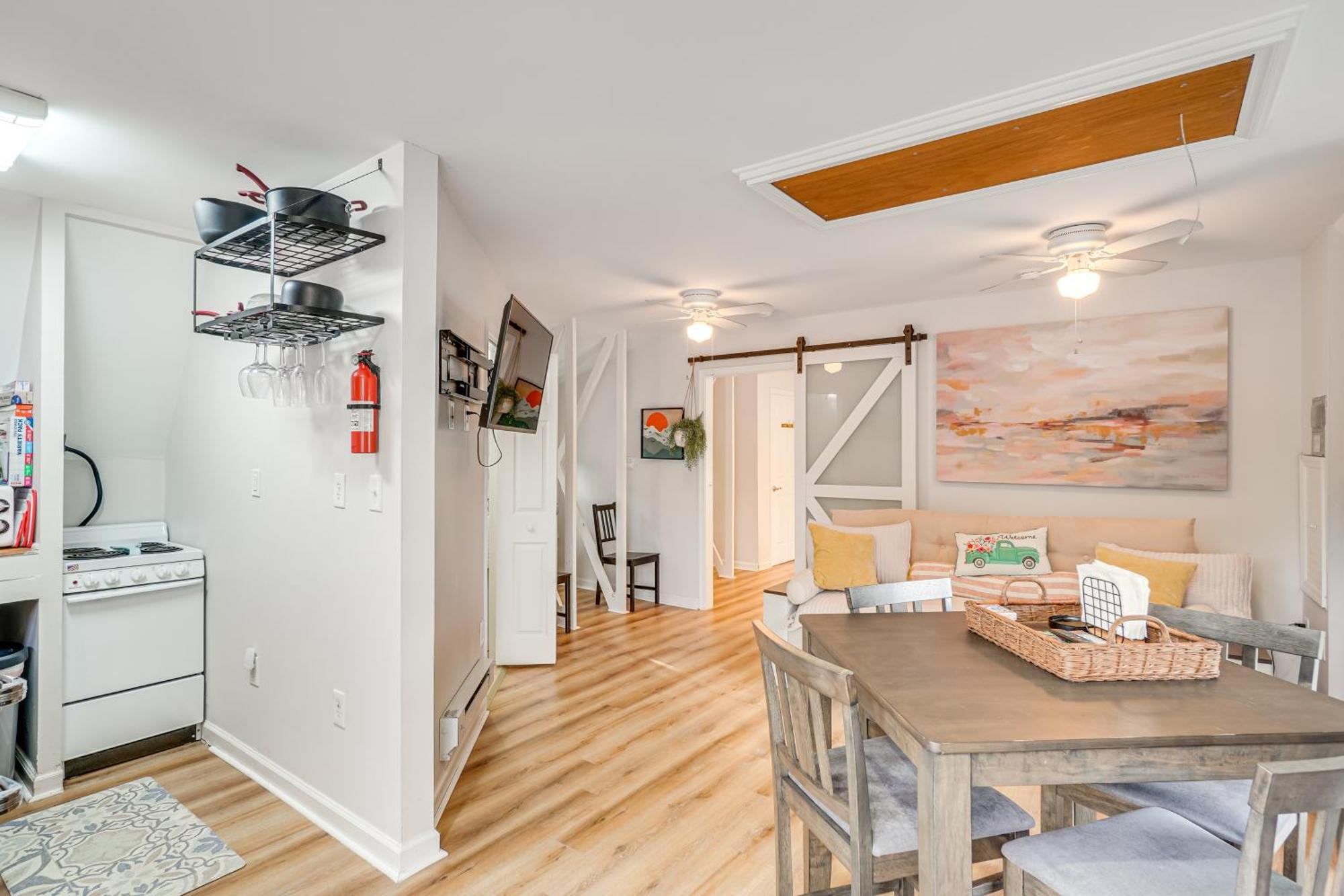 Epic Brunswick Apartment, Deck With Private Hot Tub! Buitenkant foto